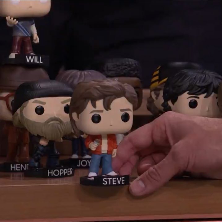 hewsonsgirl's tweet image. SO THATS WHY THE DUFFER BROTHERS DID THAT