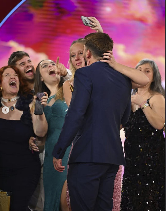 O estagiário foi fdp com esta foto 😂😂

#sstvi