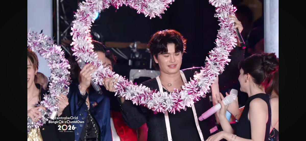 Angel3659's tweet image. Happy New Year นะคะทุกคน ขอให้เจอแต่สิ่งดึๆไปเจอนนท์กันเหมือนเดิมน้าา เลิฟ เลิฟ 🤍🥰🎉🎉🎉  
#NONTTANONT #nontfam