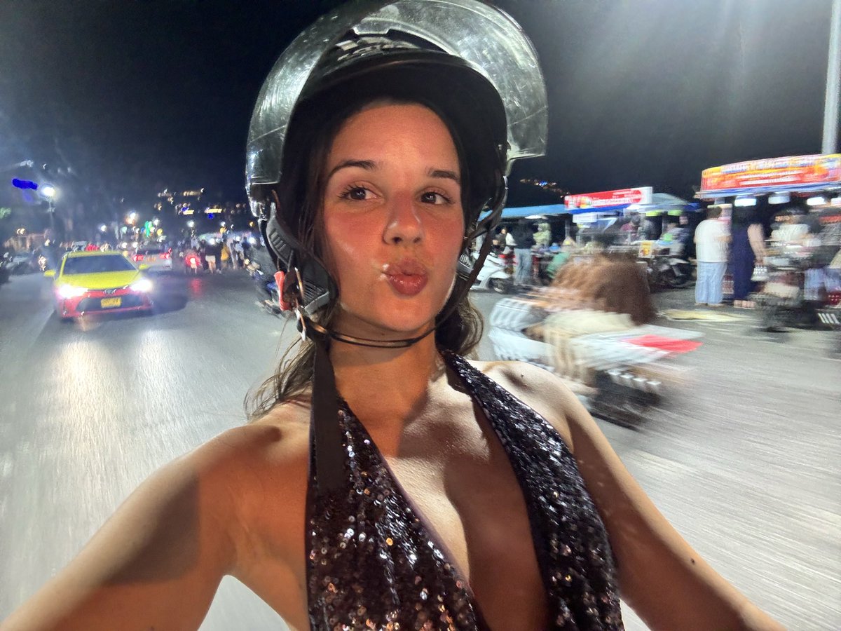 BIANCA COSTA tweet media