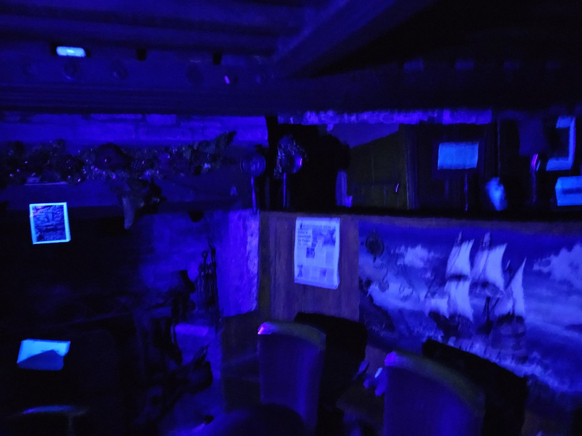 RJonTourUK tweet media