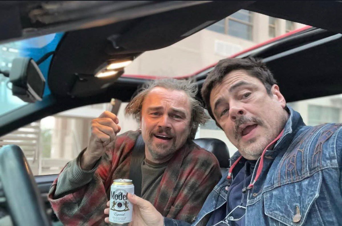 Gente, estamos buscando el paradero de mis tíos, ya tenían que estar en casa pero los atorrantes se pusieron en pedo desde temprano, esta es la última foto que mandaron al grupo con el mensaje "Solo tomamos unas pequeñas birras", cualquier información es bienvenida, gracias 🙏