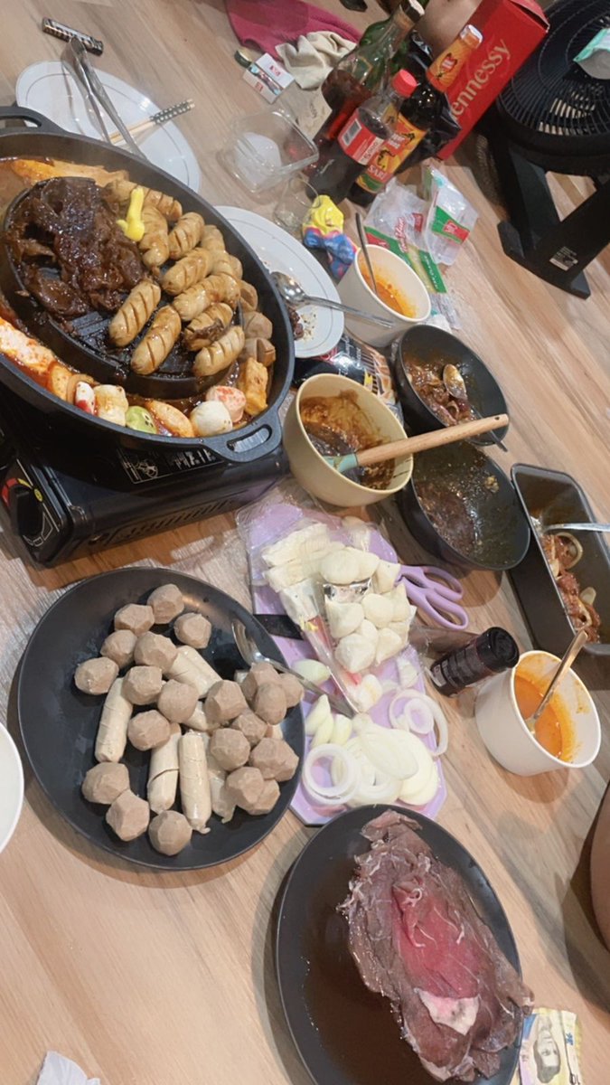 AzadulZ's tweet image. Happy new year🎉
#gaybekasi