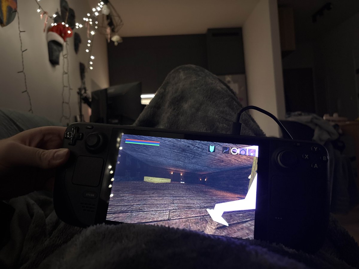 Spending the New Year with Hollowdeep, pretty cool King's Field-like!
Happy New Year, everyone!