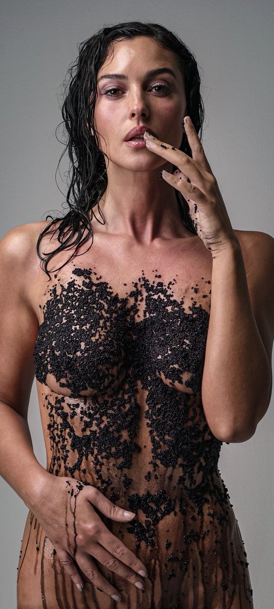 UHQ TWEETS tweet media