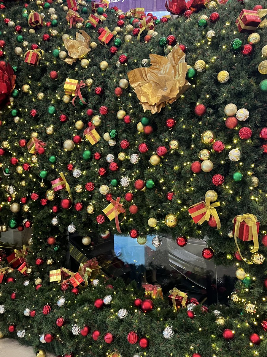 lightforrav's tweet image. happy new year, @RAVI_GTCK ! 🩵🩵
genuinely hope 2026 is gentler and kinder to you, to us. let’s meet again this year🍀🍀✨✨

#RAVI #라비