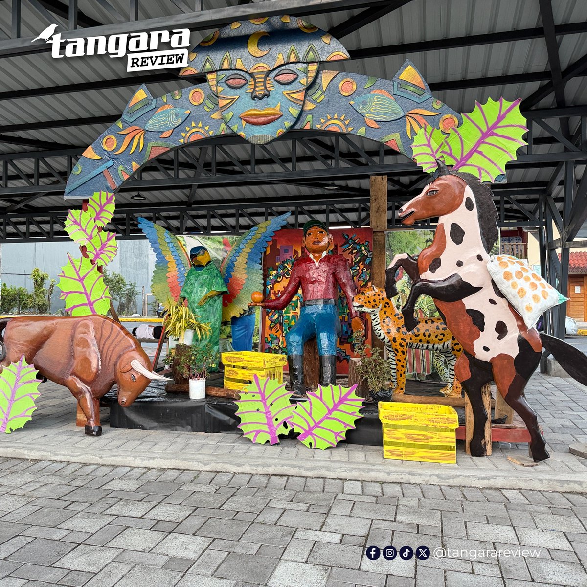 TangaraReview's tweet photo. ¡Adiós 2025!
Puyo y Mera se llenaron de color, sátira y mucha tradición para despedir el año viejo.
Calles se activaron con los ingeniosos #Monigotes que representaban todo lo que queremos dejar atrás, y las #Viudas, que con su dolor (y humor) nos hicieron reír hasta el final. https://t.co/p41KbM8jFN