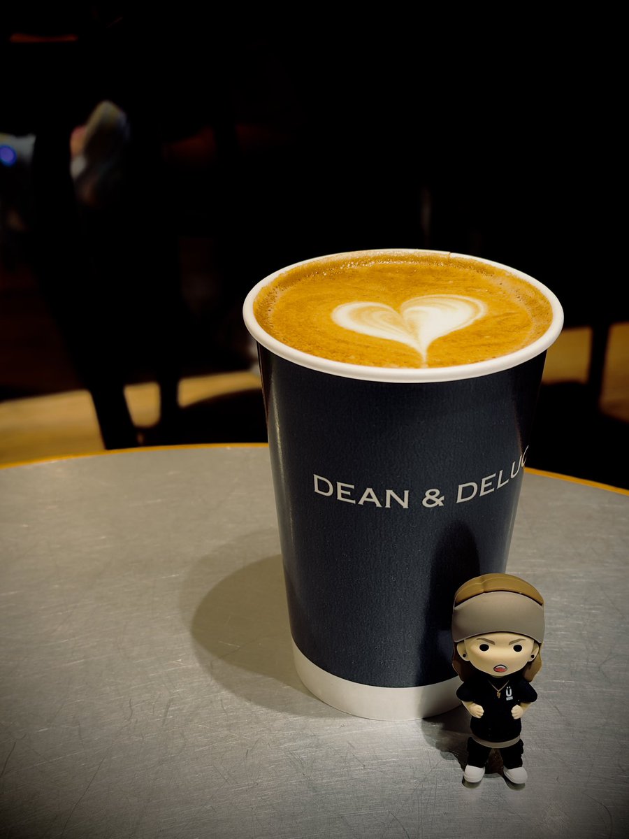 nyapi3995's tweet image. 明けましておめでとうございます⛩
去年は喪中で新年の挨拶控えてたから
今年はちゃんと挨拶出来て良かった🥺
いつも絡んでくれてる人達を大事にして
UVERworldを沢山愛して追いかけて
カフェ活も沢山して皆さんを誘惑しよう
って思ってるのでこんなですが皆さん
2026年もよろしくお願いしますüÜ