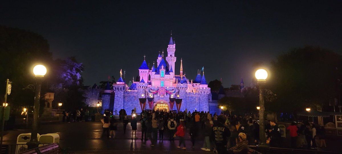 Disneyfan9523's tweet photo. Unfortunately Due To Rain On January 4th I Just Postpone My Day At Disneyland Park To February 20th. #Disneyland #DisneyCaliforniaAdventure #WorldOfColor #WorldOfColorHappiness #D23 #Disneyland70 #WaltDisneyArchives #WaltDisneyCompany #MickeyMouse #DisneylandMagicKey https://t.co/0OfDjWpWXk