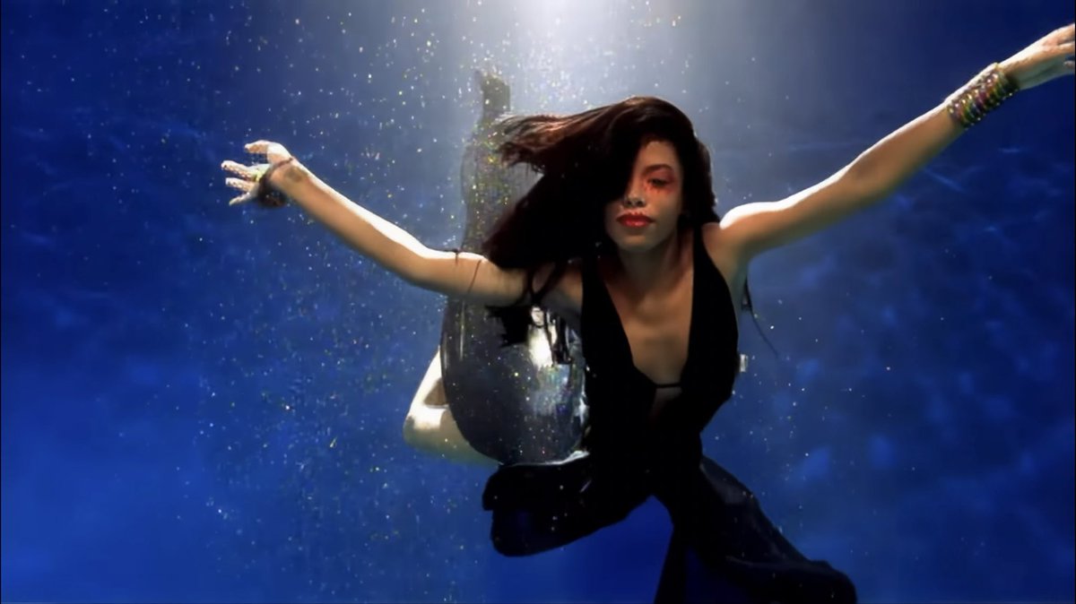 forbbygrlaali's tweet image. Aaliyah’s “Rock The Boat” (2001)