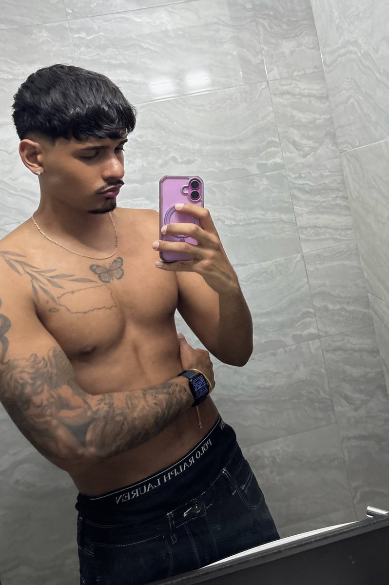 hijodefrutaaa's tweet image. Happy new year 🫶🏾