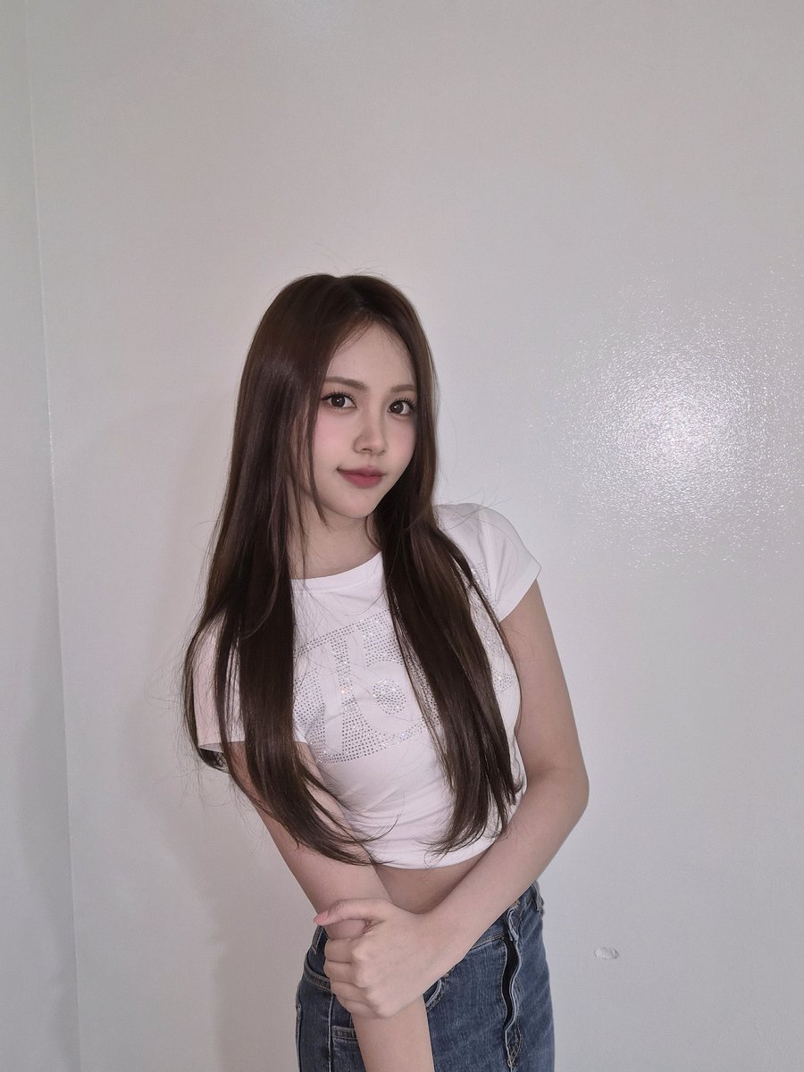 hcleeo's tweet image. happy new year dedek cantik !!!! 🥺💗