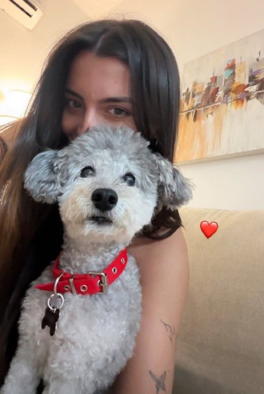 Te deseo un Muy Feliz año Nuevo  
<a href="/MiliiGesualdo/">Mili</a> y familia 🎉quiero comenzar este nuevo año agradeciendo a la vida por haberte puesto en mi camino, aunque sea a la distancia, te quiero mucho y te admiro profundamente. Eres una persona maravillosa, auténtica y llena de luz. Sin