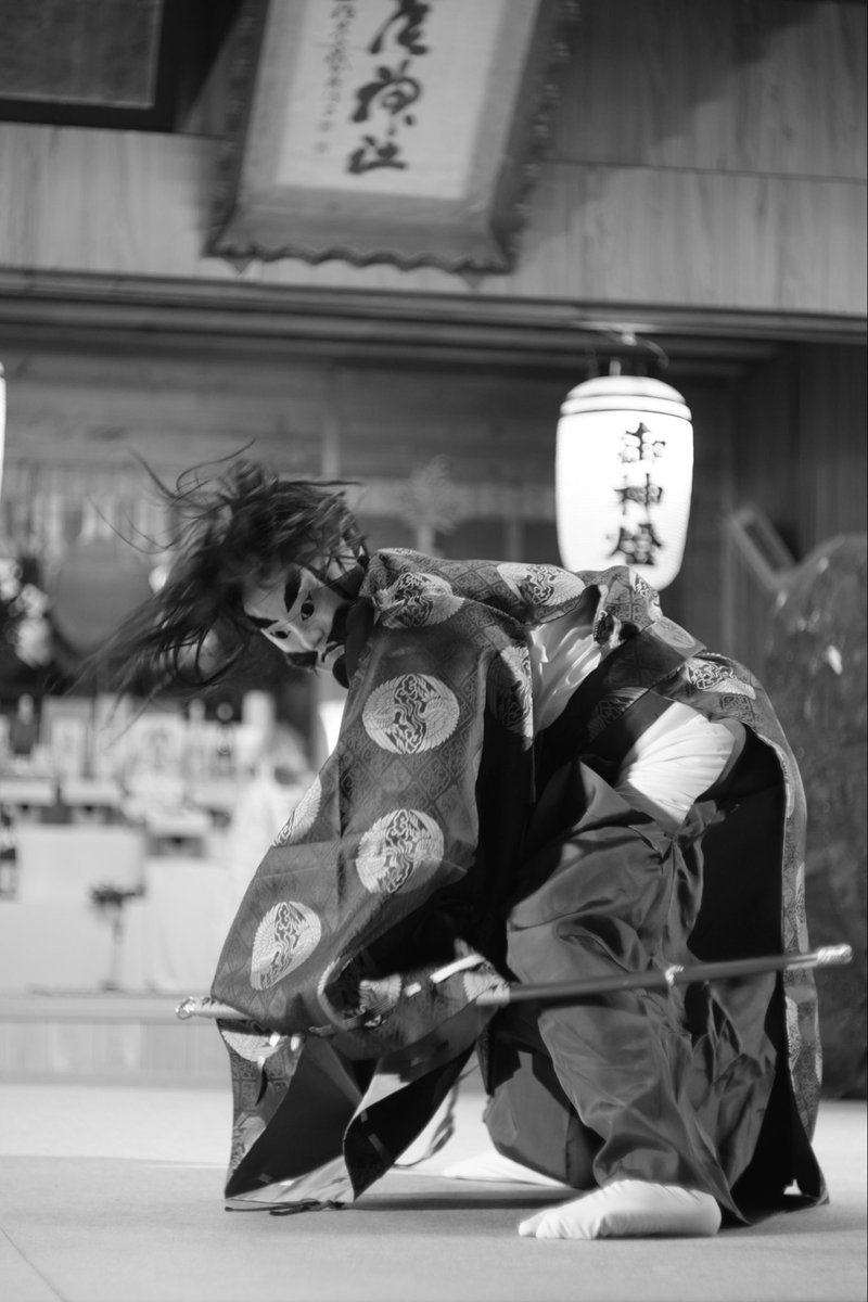 chome_sns's tweet photo. 2026年��明けましておめでとうございます🎍

年越しは、地域の伝統行事への参列か
らスタートです。 https://t.co/qDnAYxqqCV