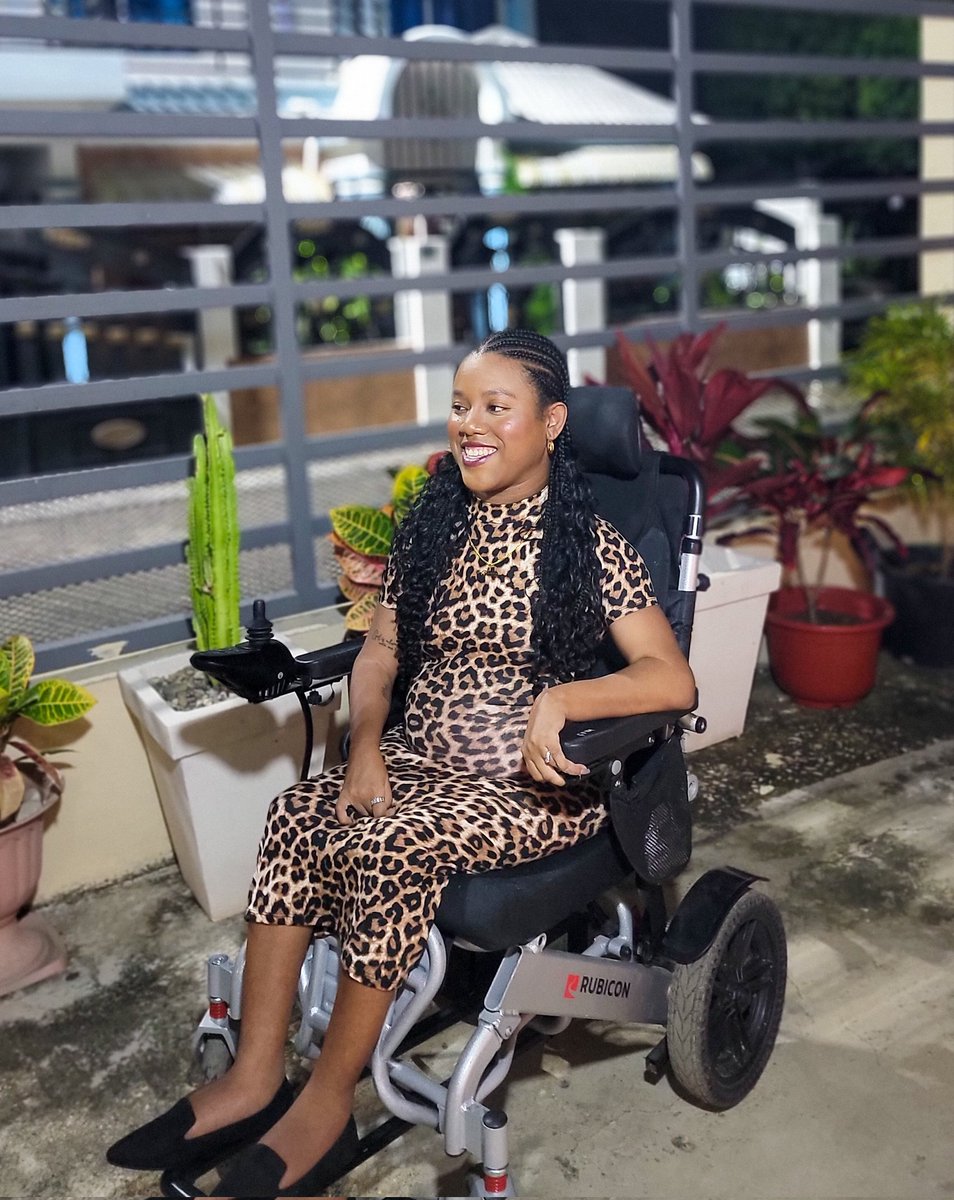 365/365

Made it to the last day of 2025. Through every high, every low, every quiet moment of doubt and every loud moment of joy. Thank you, God, for carrying me all the way here.

Happy New Year's Eve ✨️

Here's to moving on, moving better, moving forward. 🥂

#ZeeNuNew