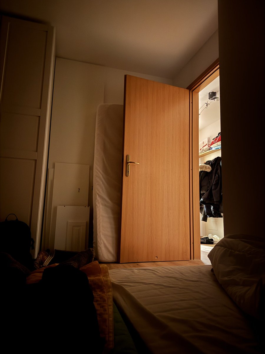 brashtwt's tweet image. HAPPY NEW YEAR!!?!
(i’m drunk and tiredr)