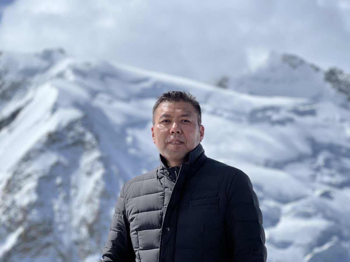 Айлчлан ирсэн шинэ ондоо айл өрх бүр аз жаргал, гэрэл гэгээ, тунгалаг зүрх сэтгэлээр дүүрэн байх болтугай.