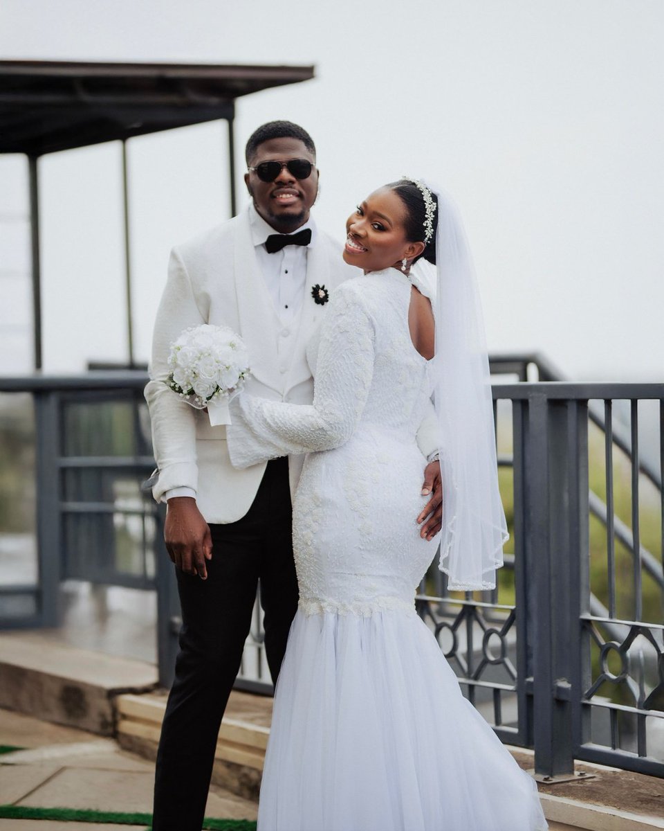 AwodeMichael's tweet photo. Congratulations Doc who finds a Wife finds a good thing. And Obtain favor from the Lord. 🎊You deserve every good thing of life enjoy your marriage https://t.co/9W5HGC8MDy