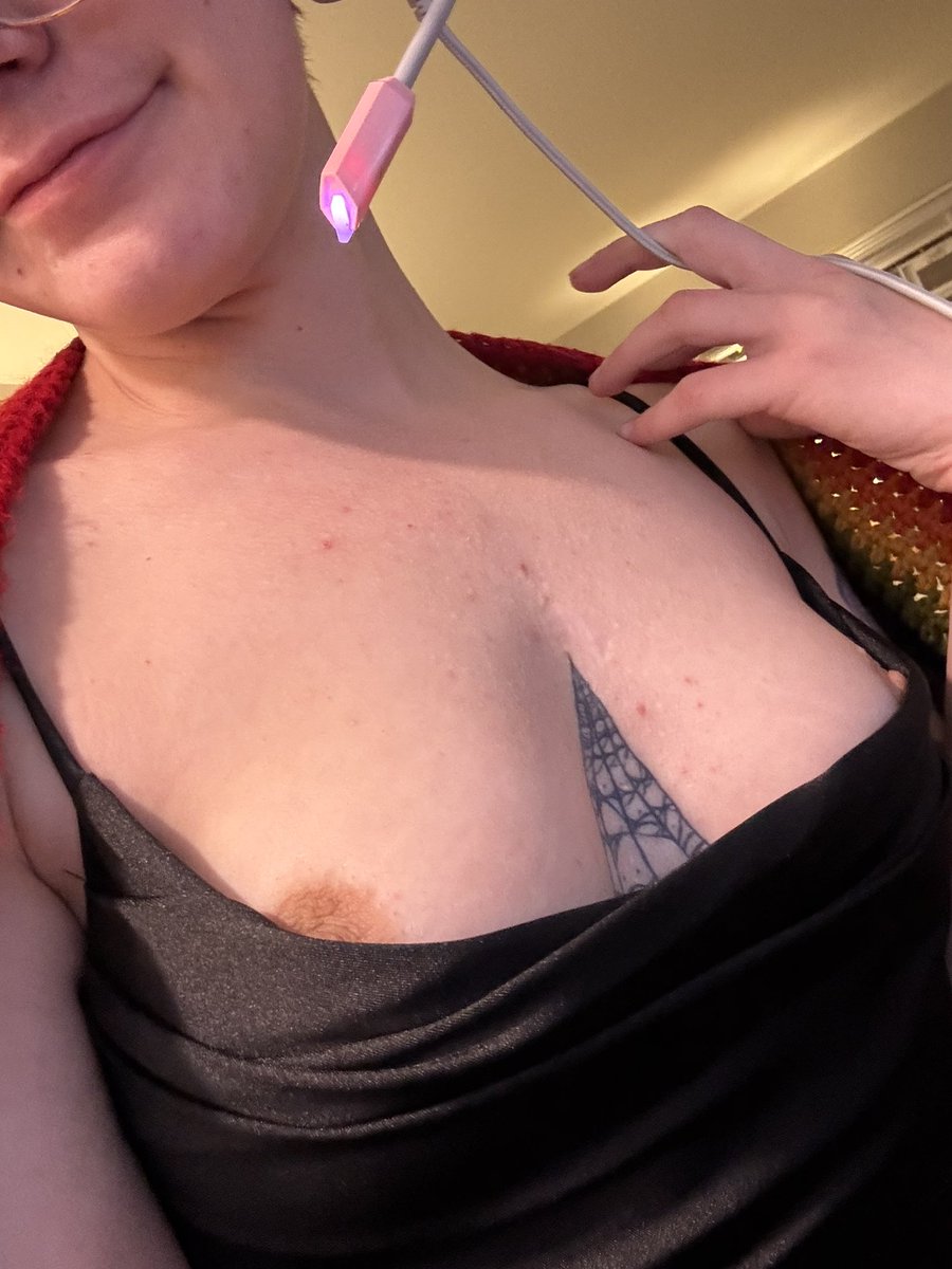 Happy new year onlyfans.com/pixie_wigglebu…