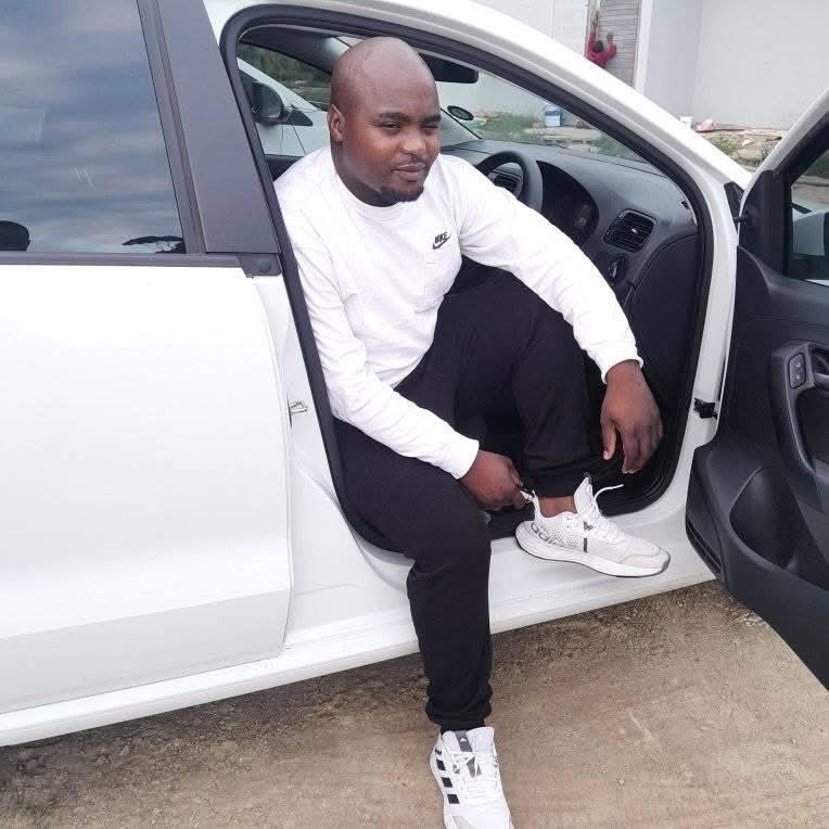 ZizinjaAbelungu's tweet photo. @SAPoliceService @CrimeWatch_RSA 

We need an urgent update on the arrest of these Hooligans that assaulted a Security guard at Ebuhlanti in East London. EC.

Mfezeko Sodawe is working in Lephalale, Limpopo at Exxaro, originally from East London, his a priest.

We will rest when we see a released statement from Authorities that they are arrested and charged for assualt.