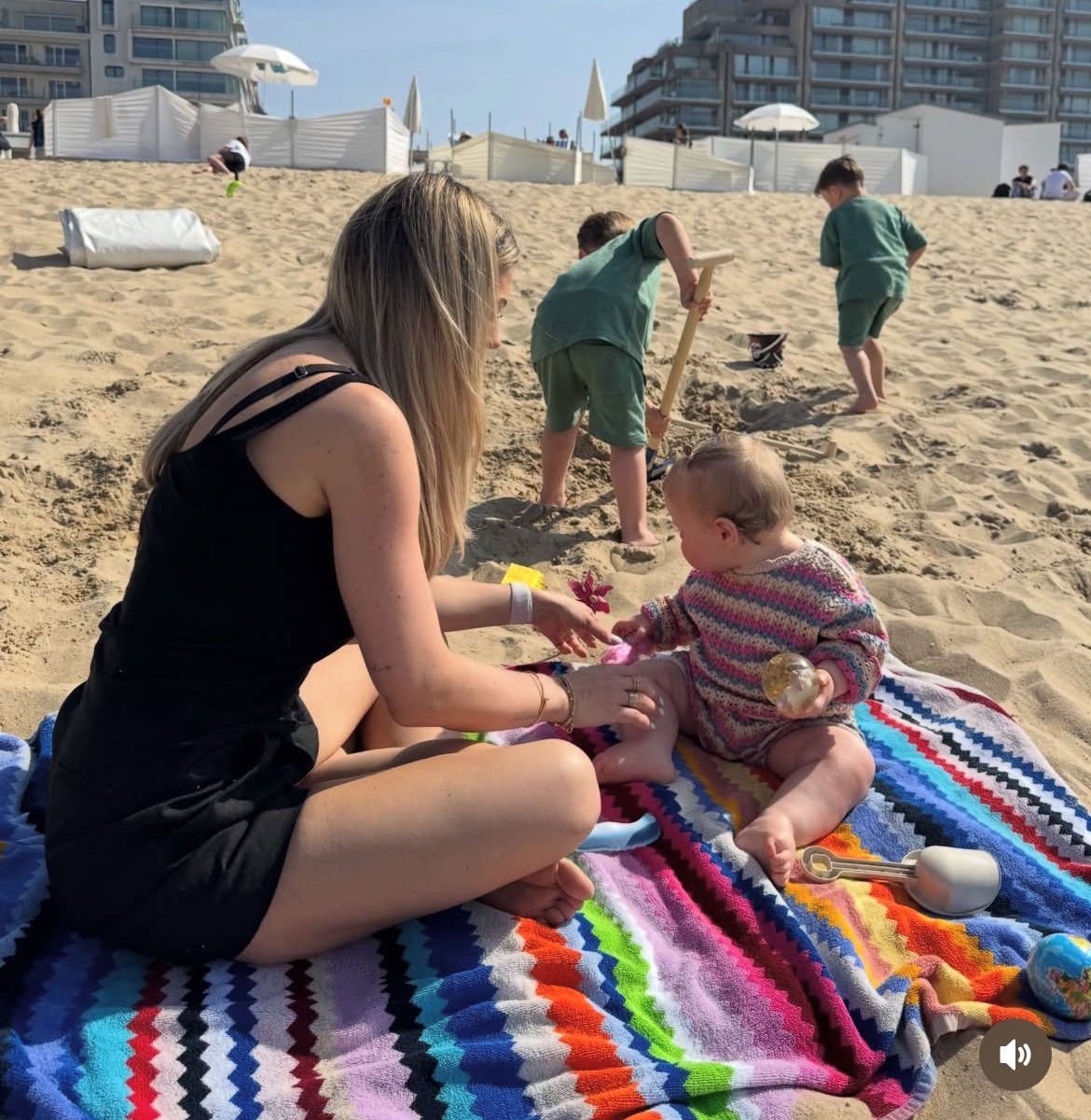 나도 릴리 옆모습보고 저생각했는데ㅠㅠㅋㅋㅋ 헤일리존똑이자나ㅜㅜㅋㅋㅋ 앞모습도 비슷할거같애ㅋㅋㅋ