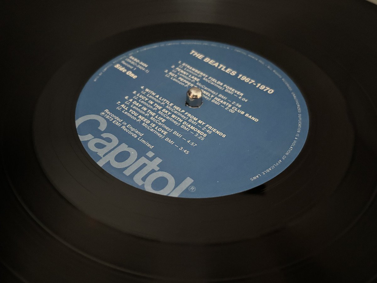 引き続きガッツリ青盤2枚組。同じく🇺🇸キャピトル盤。しかもなぜか