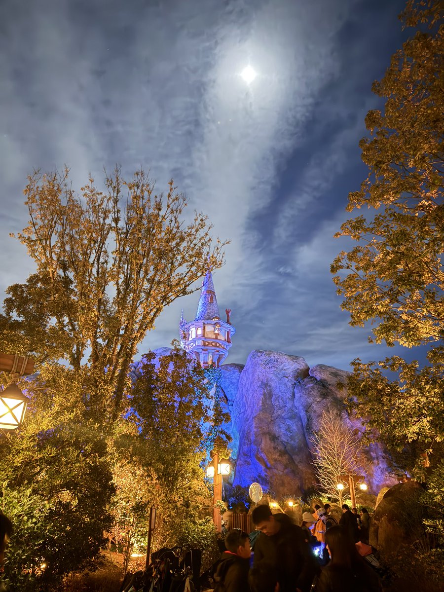 _Satcha1's tweet image. カビゴンとディズニーシー行った

AirPodsとApplewatch韓国に無くした事も忘れてた💦💦

後、ホテル取る時はちゃんと確認して取らないと死確定なんだよな、😑