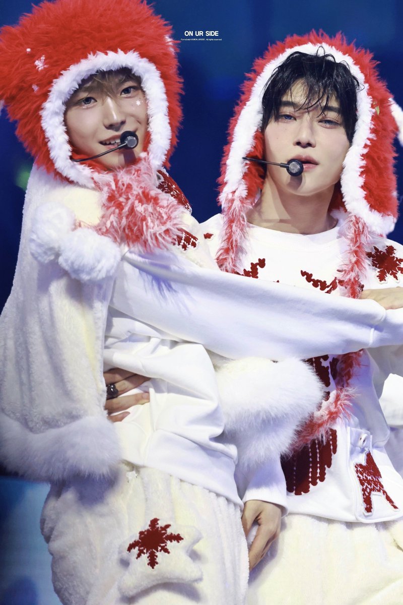 𝑶𝑵 𝑼𝑹 𝑺𝑰𝑫𝑬 tweet media