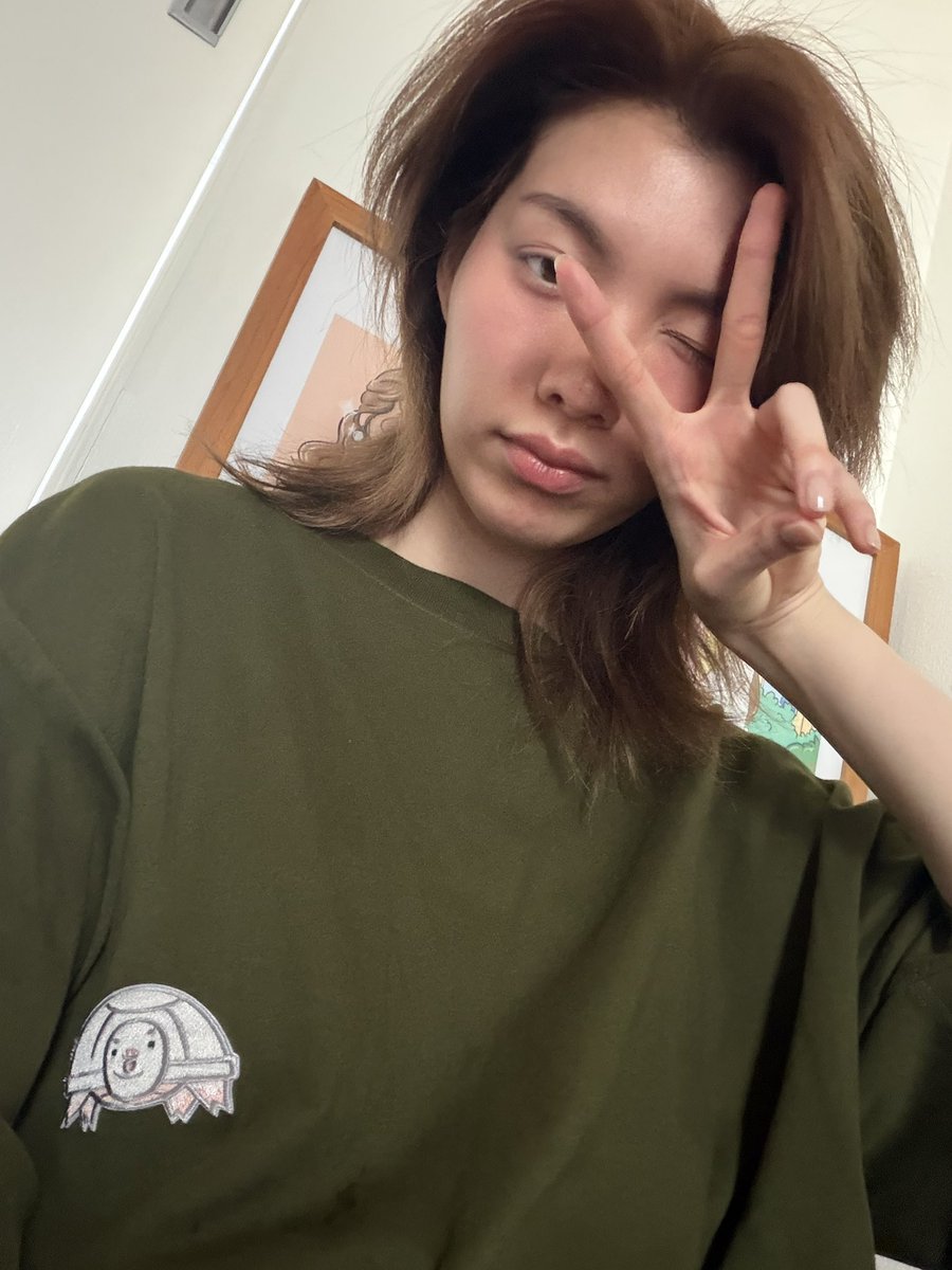 happy new year🐢 https://t.co/Ntm60zgoqz