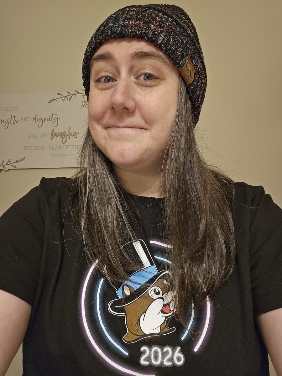 killerkatlin's tweet image. Happy New Year! Moose Juice, The Oregon Trail, Dominos, and sparklers with the family as we rang in the New Year EST &amp;amp; CST. I don't know why we did both.