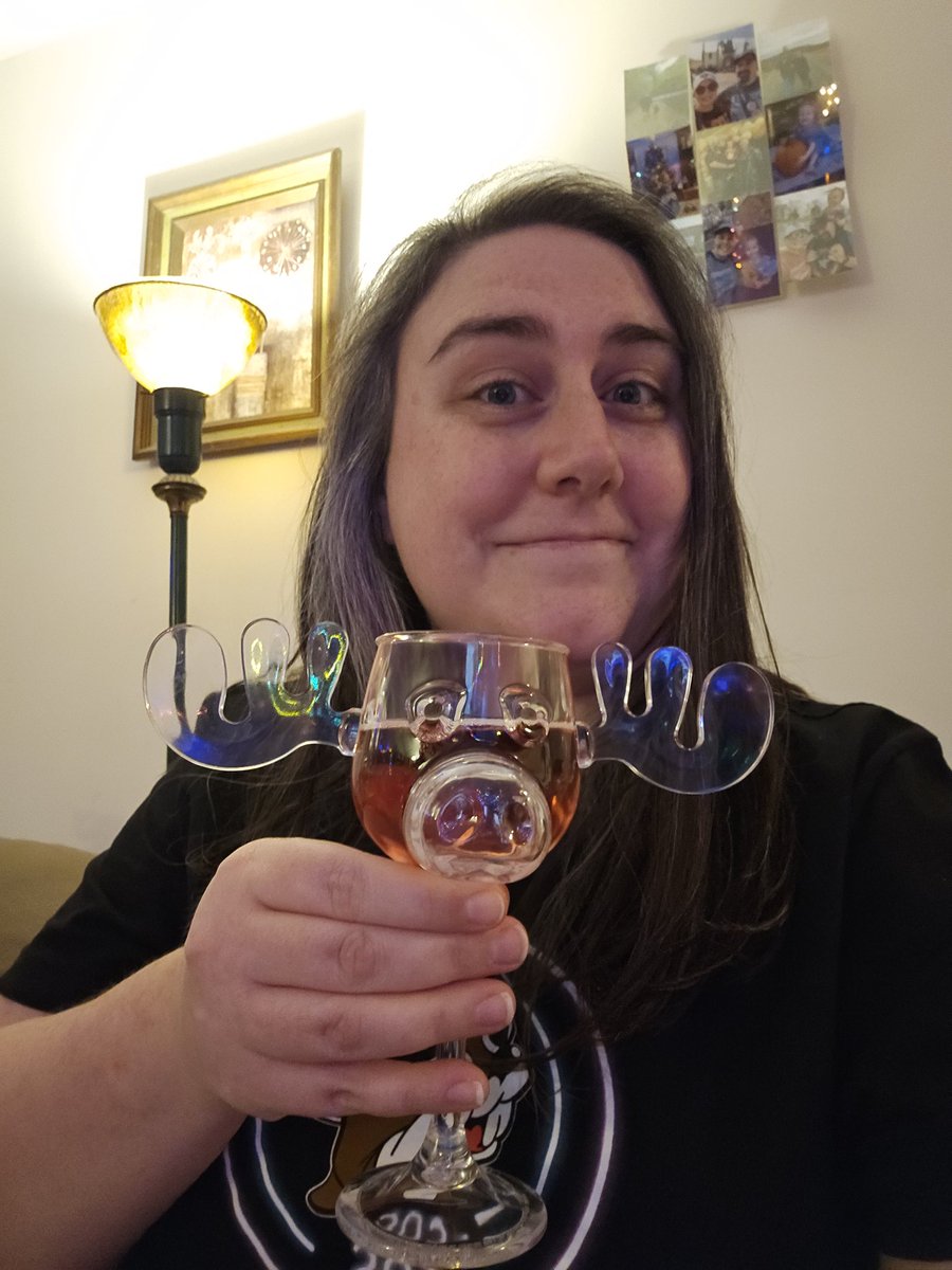 killerkatlin's tweet image. Happy New Year! Moose Juice, The Oregon Trail, Dominos, and sparklers with the family as we rang in the New Year EST &amp;amp; CST. I don't know why we did both.