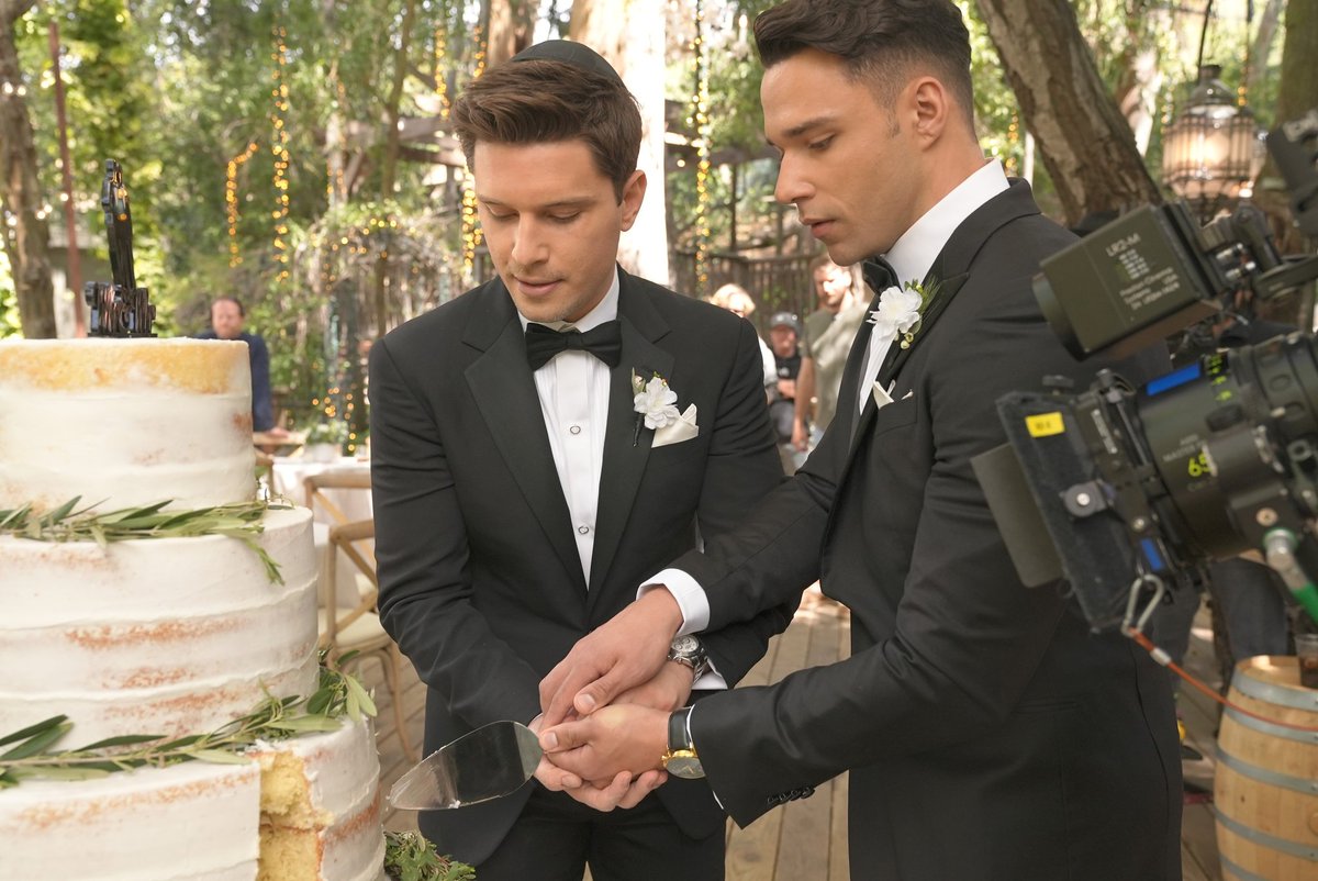 TarlosDay's tweet image. 새해 첫날부터 타를로스 해야됨 ;;; 
그래야 내가 살아