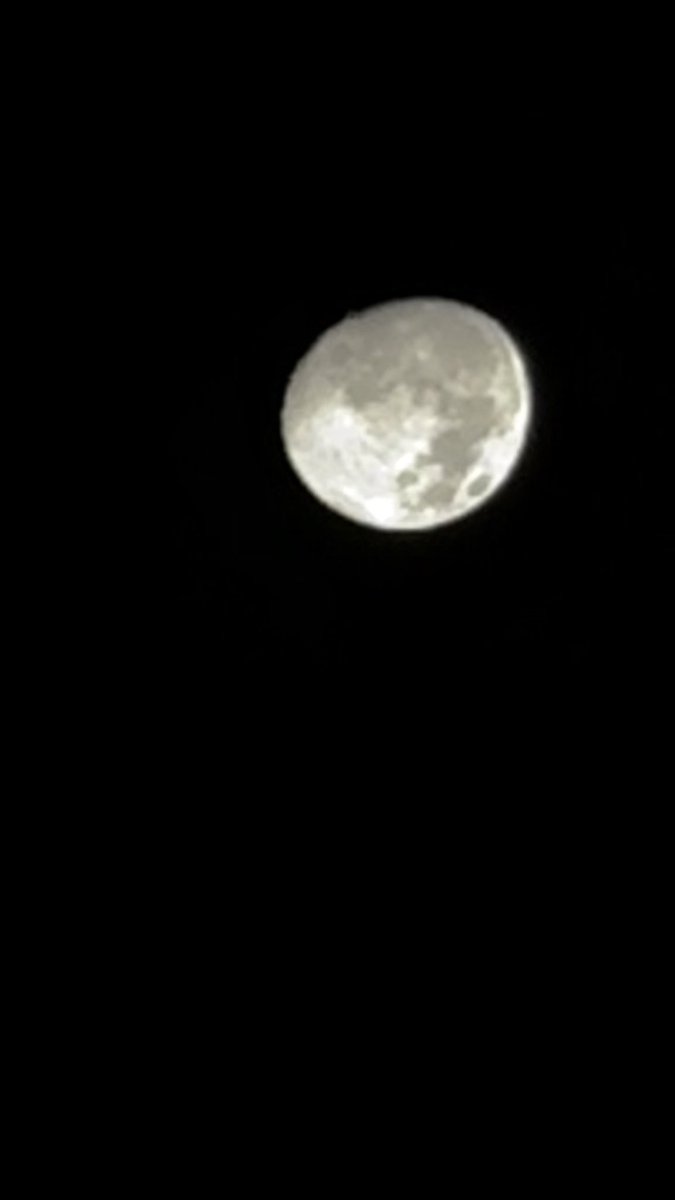 maxper63's tweet image. La prima luna del 2026 #buonanno2026 🍾🥂🎉