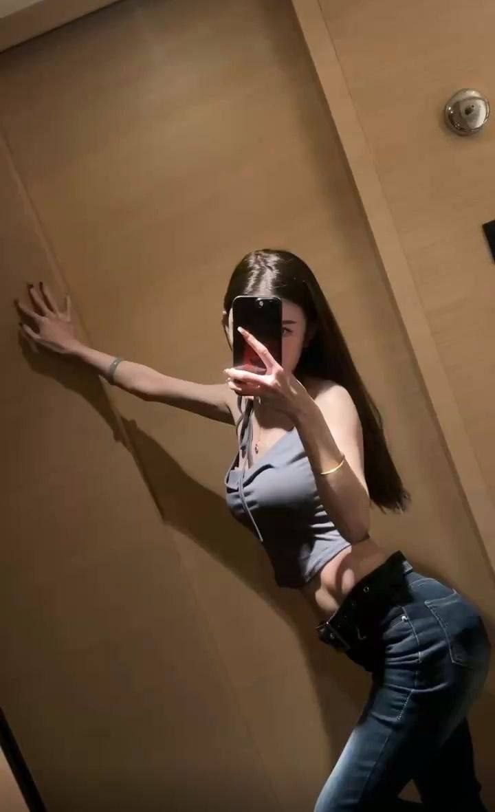 #帝都 #北京修车 #北京资源 #上海修车 #北京线下 #北京洋酒

北京入口：t.me/+9OfXc5V9qe5lO…

J-b1027 #朝阳-也恬  温柔皮肤好  巧听话，两个修长的铅笔腿  迷人的脸蛋   15/p