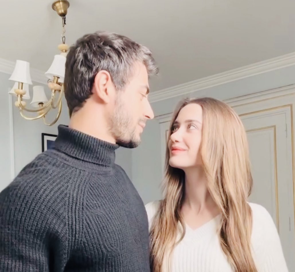 halcyonxreverie's tweet image. they need to stop doing this to me like excuse me? im so in love w em ♡