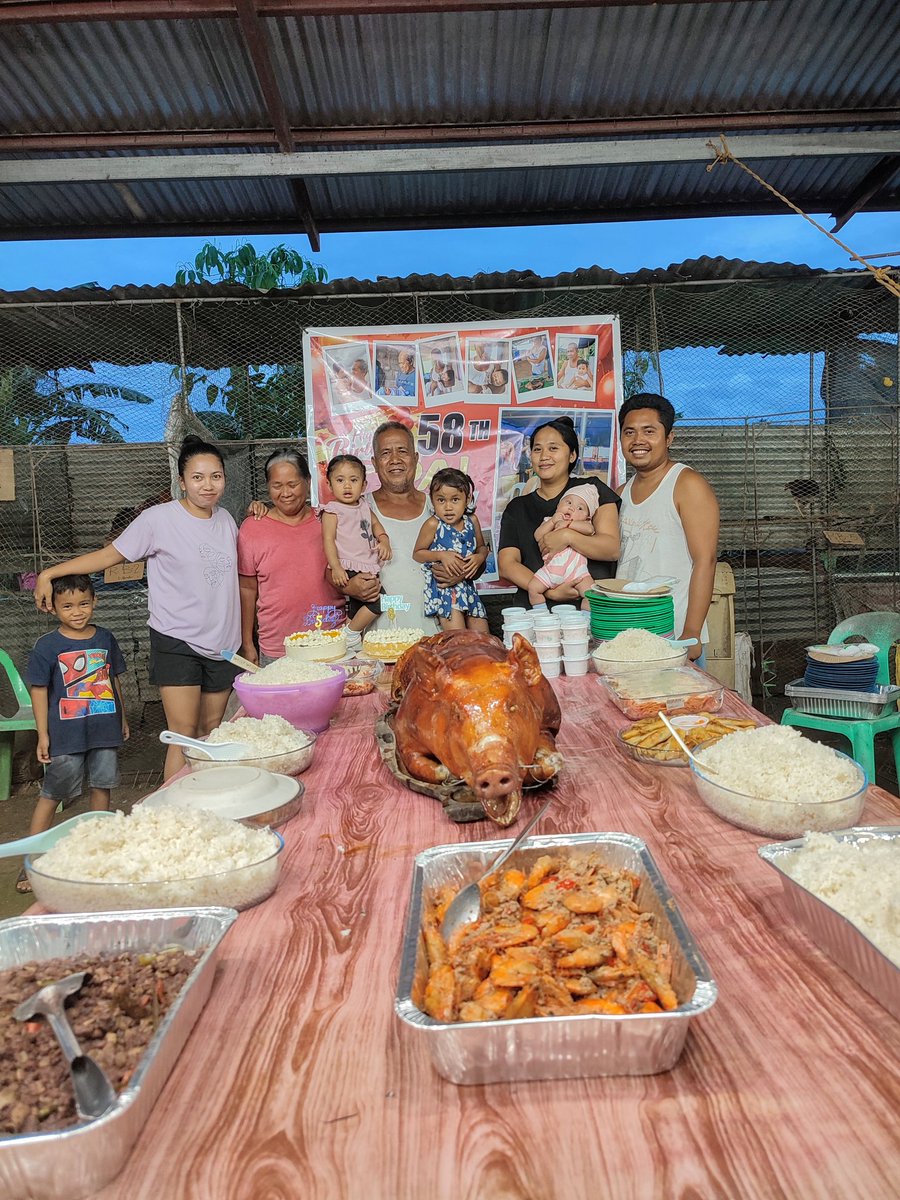 line_rehs's tweet photo. Papa's bday https://t.co/RVrqaVaQVR