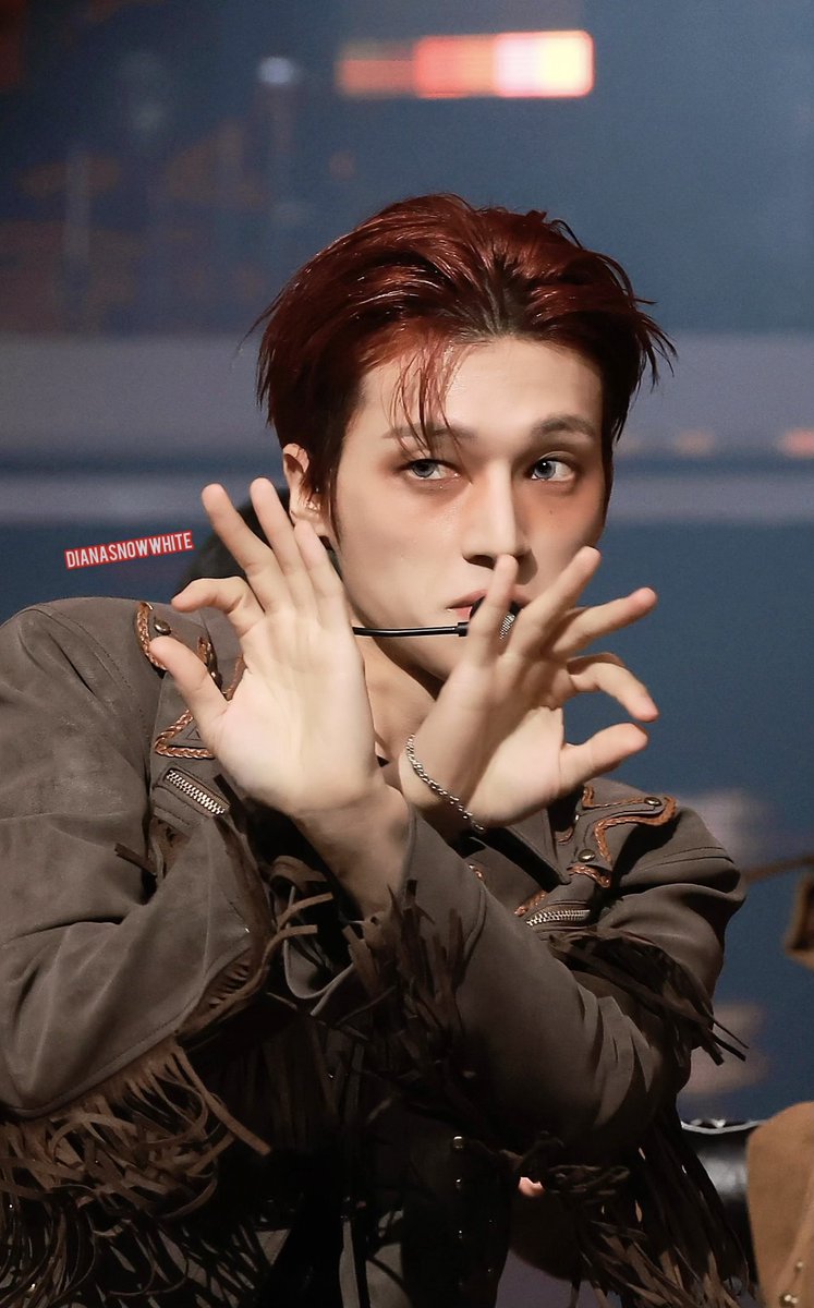 dianasnowwhite's tweet image. 260101 우영 - MBC 가요대전
새해 복 많이 받으세요 ~ 🙇🏻‍♀️🎆

#WOOYOUNG #우영 #정우영 #ウヨン
#에이티즈 #ATEEZ @ATEEZofficial