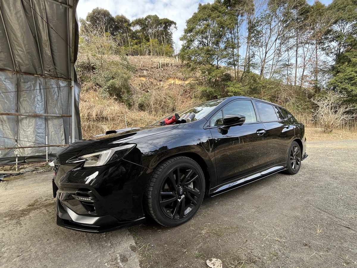 yuki_levorgfan's tweet image. 29日から始めて
作業に集中出来ない中
やっとここまで来ました😅

@kyotodetail
贅沢グラフェンコンパウンド
ヘビーカット →フィニッシュ
#ABSOLUTE
IMMENSE ポリッシャー施工

もちろん
@DetailFactory01  の
鬼狂 と 卍改 があってこそです😊

さてWAX塗ろ🤣

#レヴォーグ