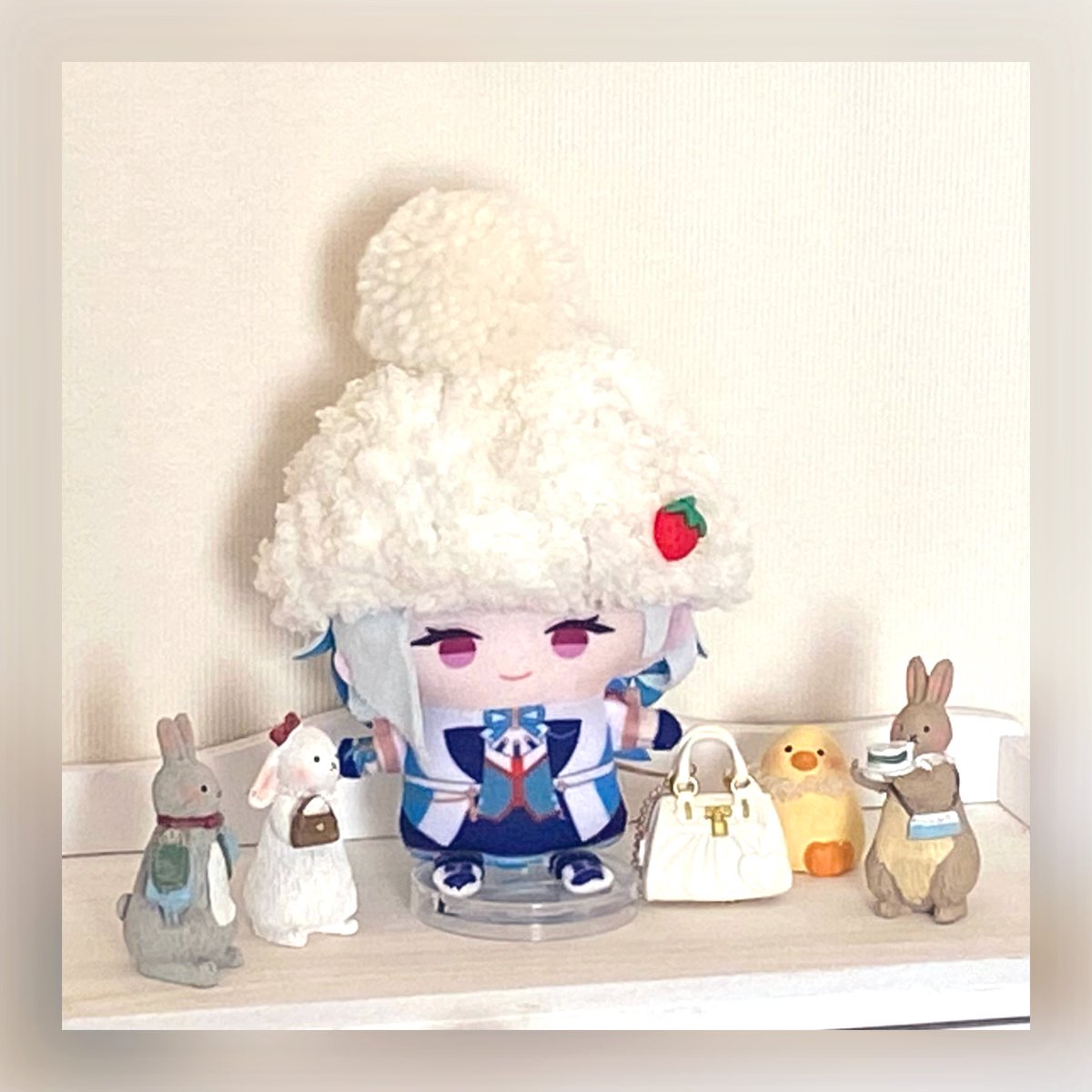 #にじぱぺっとが見られるタグ 
リゼ様ぱぺ、初売り・福袋を買う気まんまんの様子。
(リゼるる配信にでてた二酸化炭素濃度計が気になる顔)