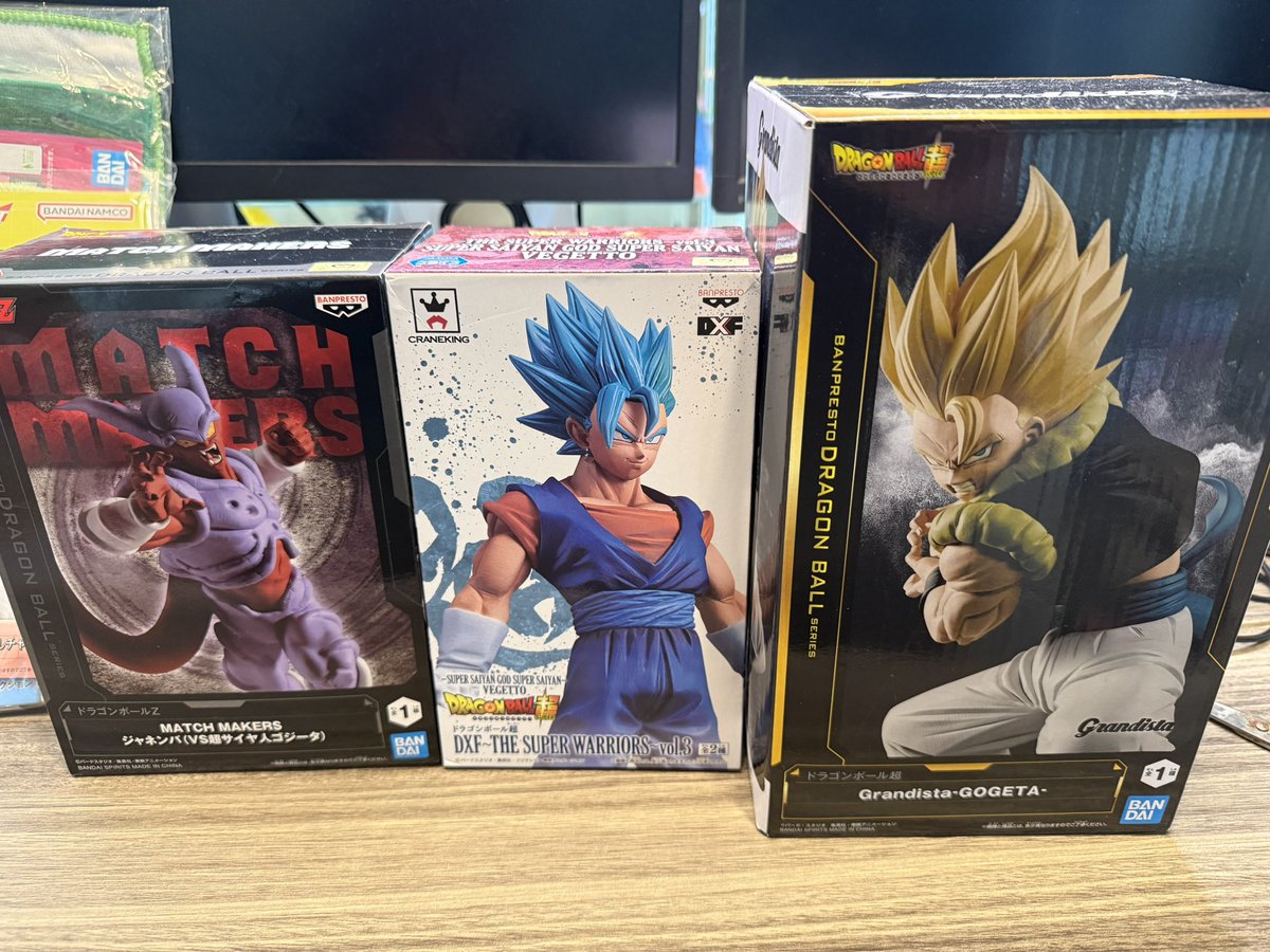 kamebobi's tweet photo. 万代書店 福袋買ってきました！
ドラゴンボール福袋！

grandistaゴジータです！
super warriorsは嬉しいかも。

一番くじの上位賞欲しかったな https://t.co/W58at9iA3g