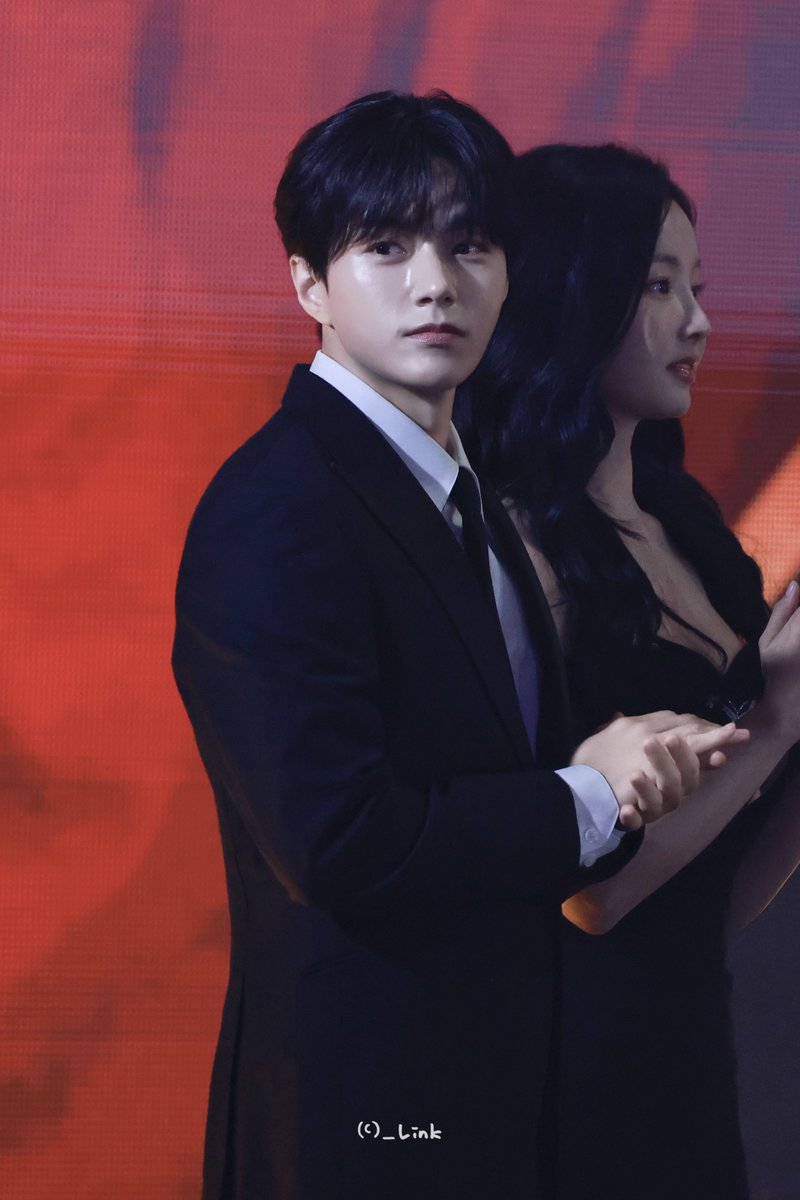 _LinKms's tweet image. 251231 KBS 연기대상

❤️

#인피니트 #INFINITE
#김명수 #KIMMYUNGSOO