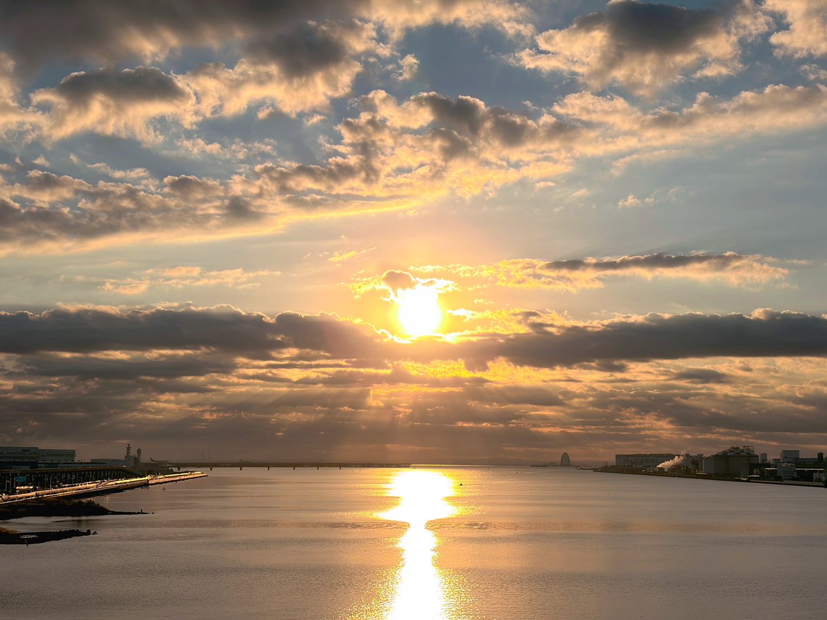 _ALL_time_with_'s tweet photo. #2026年
#元旦
#初日の出
#わんこと初日の出
#わんことお正月 https://t.co/mM23WSxy1k