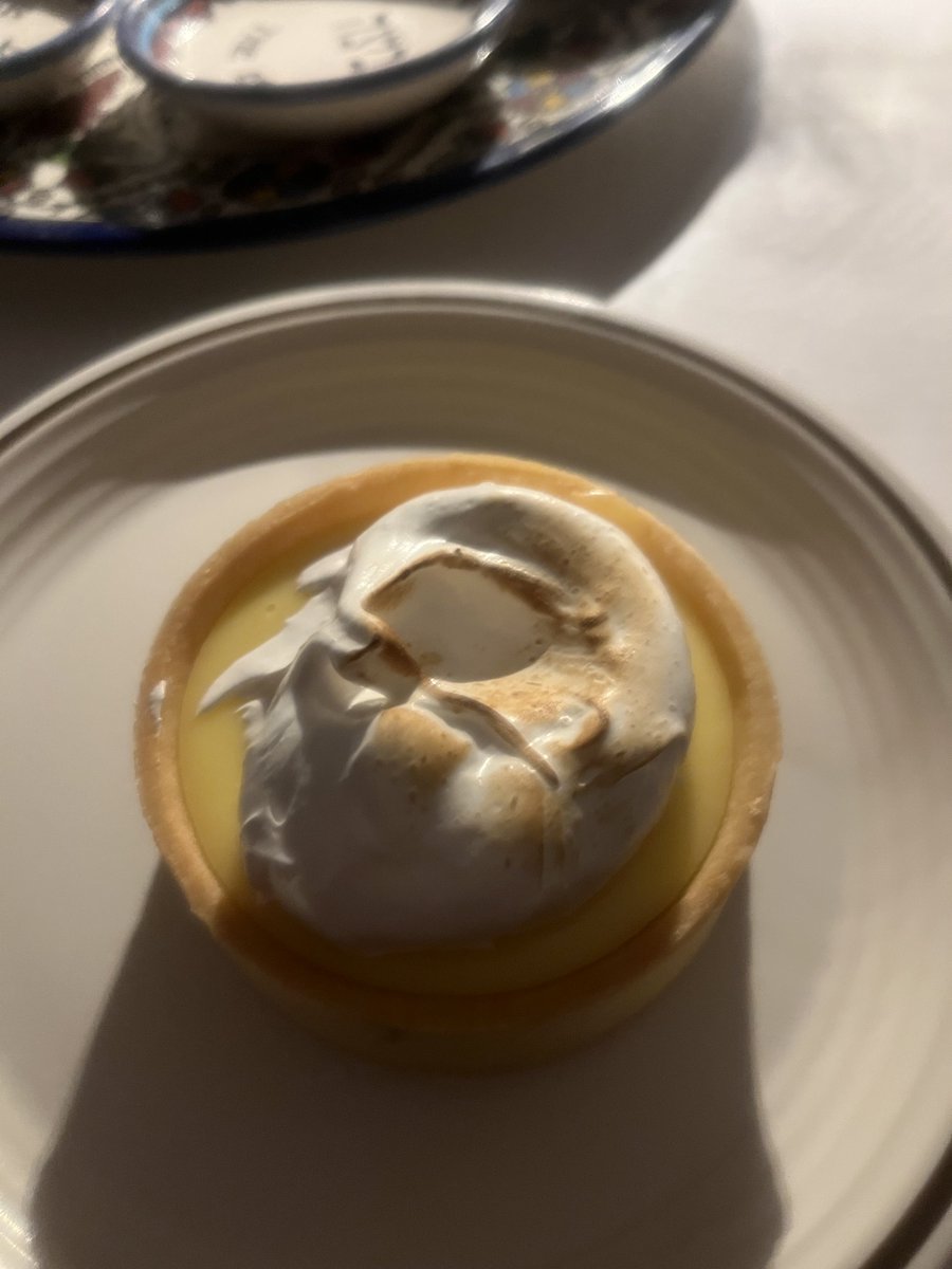 DGLebowitz's tweet image. Happy New Year from my table to yours.