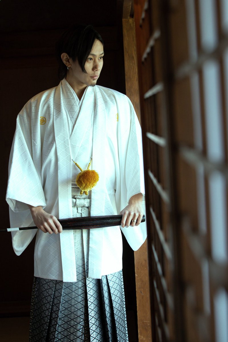 あけましておめでとうございます。
今年もどうぞよろしくお願いいたします！
良いショーを届けられるように、精進します！