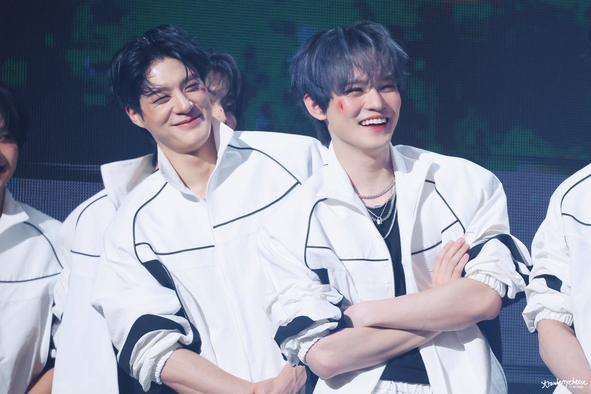 Strawberry_CL_'s tweet image. 260101 ૮ .◜◡◝ ა  ᯟᗜ ᯏ
#천러 #辰乐  #CHENLE #NCTDREAM