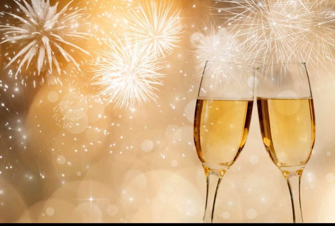 BlueLadyDi's tweet image. Cheers to new beginnings…
and new homes 🥂🏡

Whether you’re buying, selling, or just dreaming—
I’m here to help you make it happen this year. 

Happy New Year! 🥳🎉2️⃣0️⃣2️⃣6️⃣

Dianne Blue 
Red Bird Realty of FL 

📲 DM me