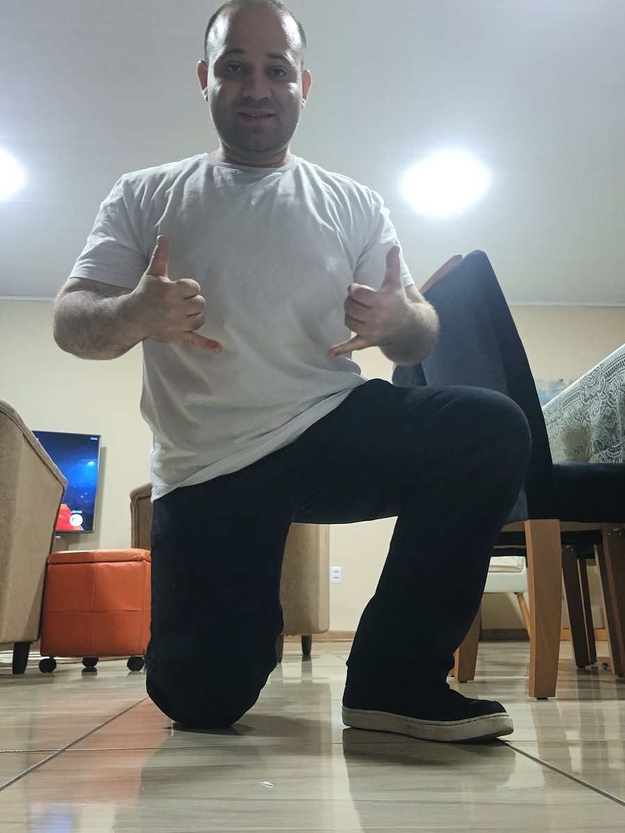 Alex_Ronsani92's tweet photo. Excelente ano de 2026 para todos amigos e seguidores do X, saúde, sucesso e muitas bênçãos para todos nós!!!!!! https://t.co/CjRAqC9qKn