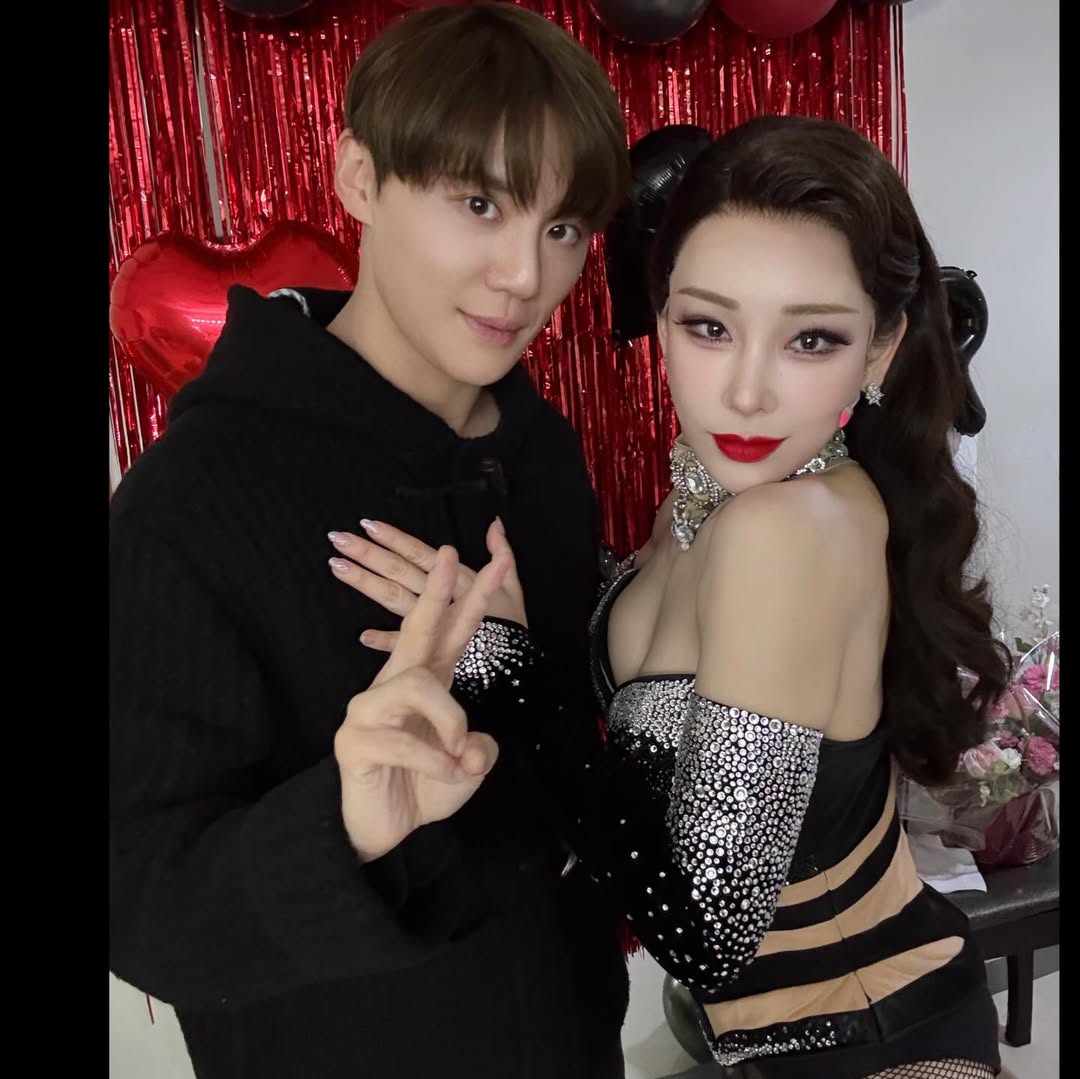 XIAinfo's tweet image. [사진] summer.jeong IG
instagram.com/p/DS9ADQNgXOC/
#김준수 #XIA #준수 #XIA준수 #시아준수 #JUNSU #KIMJUNSU #XIAJUNSU #ジュンス #金俊秀