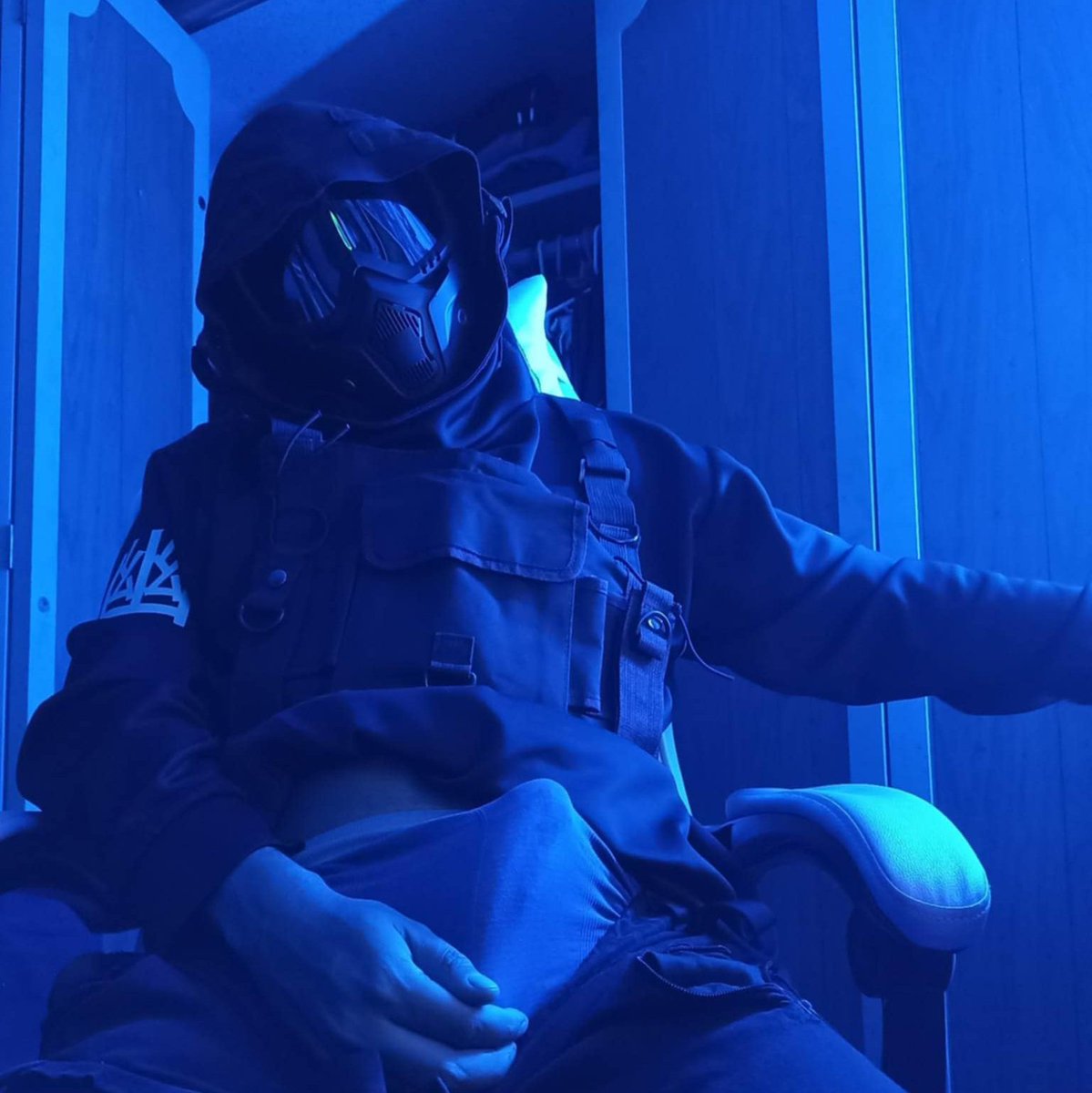 foxyfemb's tweet photo. Quien será el último palo del año?? 
#Tijuana #664 #Horny #Mask #tactical #Activo https://t.co/kk9SV5Ikxz