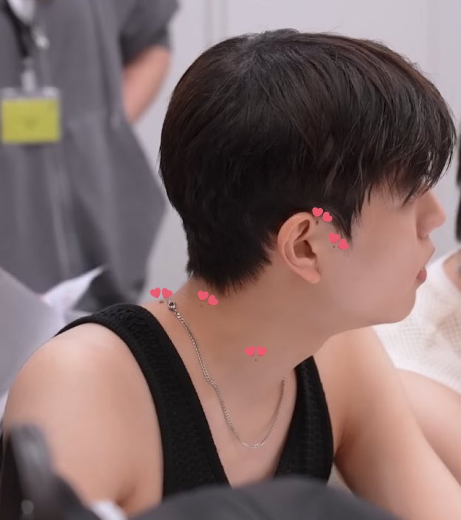 IM GONNA RIP A HOLE IN MY STOMACH AND BLEED EVERYWHERE